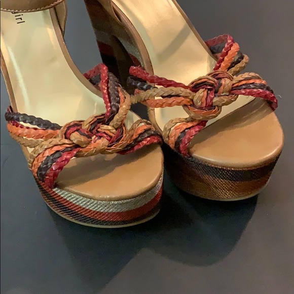 NWOT Madden Girl Multicolored Boho Wedges Sz 9.5 - Picture 7 of 8